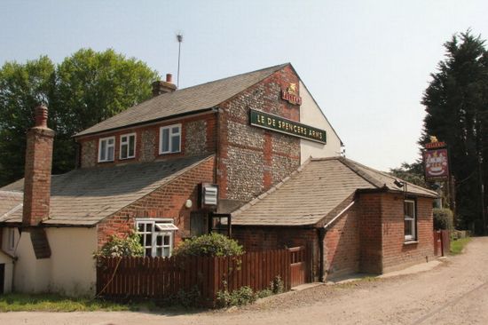 Le De Spencers Arms Le De Spencers Arms